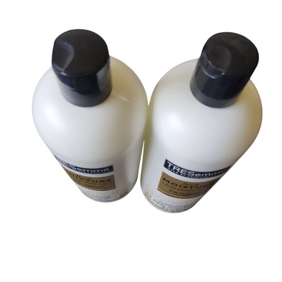 Tresemme Moisture Rich Luxurious Moisture Conditioner, 28 fl oz. 2 Pack - Picture 5 of 5